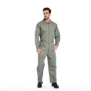 Traje de Trabajo Funcional Diseñado con Tela Resistente para Talleres, Fábricas y Trabajos de Campo con Características Impermeables - Product Image 1