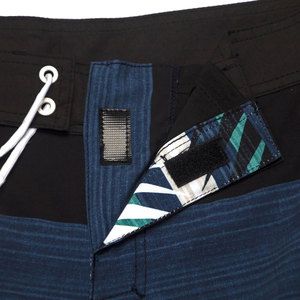 Short de bain de plage coloré pour hommes légers Service OEM Design Summer Quick Dry Beach Board Shorts pour la vente en ligne - Product Image 3