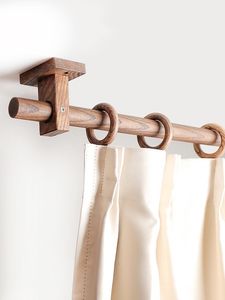 Support de rideau en bois de charme rustique avec détail en bois sculpté à la main, idéal pour les rideaux de chambre et les supports de fenêtre élégants - Product Image 2