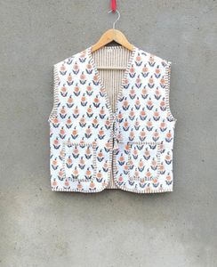 เสื้อกั๊กผ้าฝ้ายสไตล์วินเทจสำหรับผู้หญิงเสื้อกั๊กแขนกุดปักลายดอกไม้สวยงามสำหรับฤดูหนาวเหมาะเป็นของขวัญวันหยุด - Product Image 1