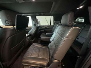 Cadillac Escalade ESV Premium Luxury d'occasion 2024 - Product Image 6
