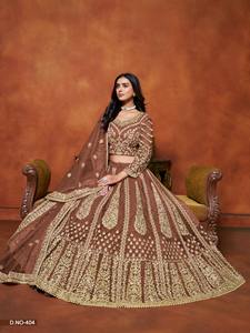 Lehenga choli ชุดงานแต่งงานที่หลากหลายใหม่ดูสง่างาม - Product Image 4