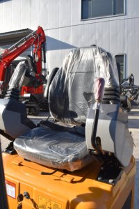 Bester Preis Kleiner Raupenbagger <span class=keywords><strong>1</strong></span>,2 Tonnen EPA-Motor Mini-Bagger zum Verkauf für Landwirtschaftlichen Einsatz - Product Image 4
