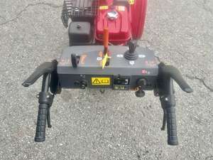 Soplador de Nieve a Gas de Dos Etapas Autopropulsado Quality Power/Smart de 24 Pulgadas, Arranque Eléctrico del Motor, 6 Velocidades F/2R, LED, 3 Años de Garantía - Product Image 6