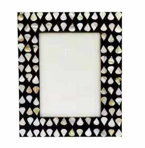 Cadre photo élégant en incrustation d'os, fait à la main avec des incrustations géométriques décoratives, parfait pour présenter de belles photos - Product Image 2