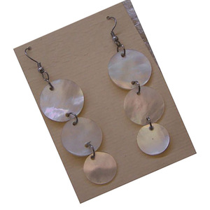 Pendientes de Concha Redondos Blancos, Joyería de Concha, Pendientes de Concha de Acero Inoxidable con Motivo de Concha, Pendientes de Concha de Acero Inoxidable con Motivo de Concha Blanca a la Moda - Product Image 2