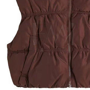 Color sólido Cremallera gruesa Ambos lados Bolsillos Crop Top Chaleco 100% Material de poliéster Chaleco acolchado para mujer con etiqueta privada - Product Image 5