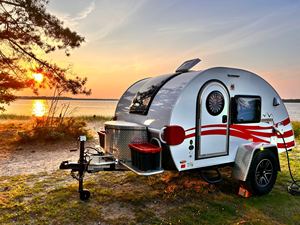 Factory Direct Luxury Teardrop Camping Trailer Stainless Steel Insulated Interior Comfortable Sleeping Cabin Compact Kitchen - Product Image 5