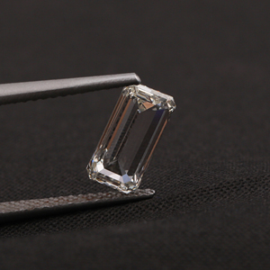 Diamante de Corte Esmeralda de 3.0 CT Cultivado en Laboratorio, Color EF, Claridad EVVS2, Diamante Certificado de Laboratorio con Informe IGI - Product Image 2