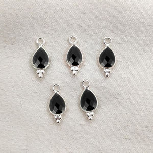 Dijes de Ónix Negro en Forma de Pera, Hechos a Mano, Piedras Preciosas con Corte Briolette, Dijes de Plata de Ley 925 para Fabricación de Joyería, Dijes al por Mayor - Product Image 1