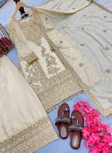 Ensemble Salwar Kameez en soie pour femmes FABZONE, vêtements décontractés de créateur pour les fêtes - Product Image 4