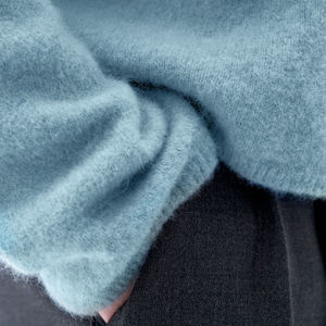 สเวตเตอร์คอกลมคอกลมผ้าฝ้ายสำหรับผู้หญิงเสื้อผ้าแนวสตรีทระบายอากาศได้ดีสำหรับฤดูหนาวโลโก้ด้านหน้า - Product Image 4