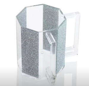 Copa Judía Moderna Bellamente Elaborada para Rituales y Celebraciones - Elegante Copa de Kiddush Transparente de Acrílico para Pascua - Product Image 5