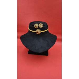 Collier ras du cou en fonte de fer de qualité supérieure avec un ensemble de bijoux ethniques faits à la main pour femmes, pour les festivals et les mariages - Product Image 1