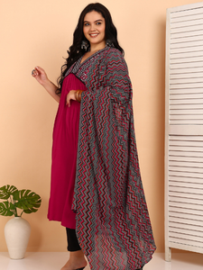 Ensemble Kurta Pant Dupatta pour femmes en rayonne imprimé Bagru, coupe Alia, longueur mollet, col en V, manches trois quarts, dupatta en zigzag, rose - Product Image 4