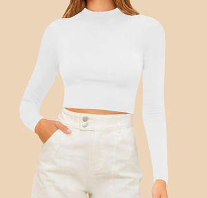 OEM diseñado 2025 verano mujeres Crop Tops más de moda Loose Fit recortada Camiseta con cuello redondo de algodón Crop Top - Product Image 2