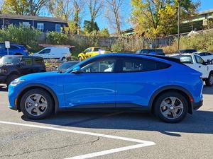 Ford Mustang Mach-E 2022 4WD/AWD, système de carburant électrique à transmission intégrale, véhicule utilitaire sport automatique - Product Image 6