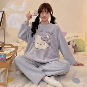 Conjunto de Pijamas de Franela al por Mayor para Mujer - Ropa de Dormir Cálida de Felpa Coral, Logotipo Personalizado, Ropa de Estar por Casa y Ropa de Invierno - Product Image 2