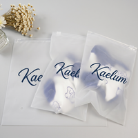 Sac d'emballage pour vêtements personnalisé en plastique CPE dépoli avec fermeture éclair, sac à fermeture éclair pour vêtements avec logo imprimé sur mesure