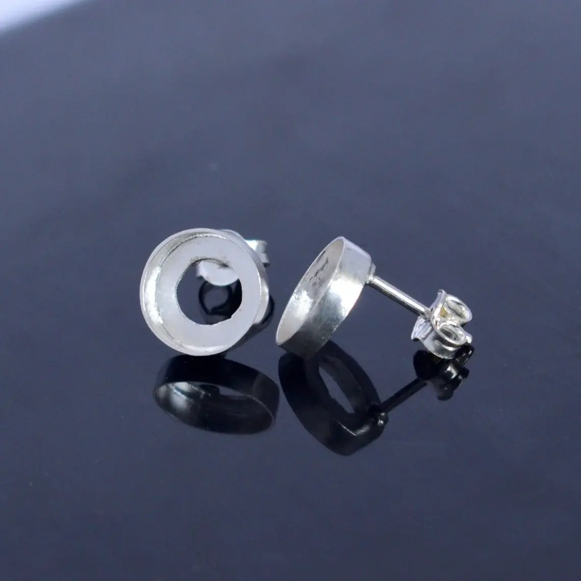 Collet Round Earring Post Semi Mount Stud Earring 925 Sterling Silver Blank Silver Bezel avec Round Bezel Cup 3x3 à 30x30 MM