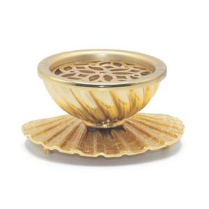 Brûleur d'encens de luxe plaqué or le plus vendu avec base décorative en forme de coquille, porte-encens en métal pour la décoration du Ramadan au Moyen-Orient - Product Image 1