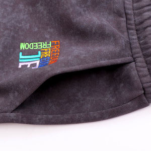 Pantalones Cortos de Algodón 100% para Hombre Qianzun, con Logotipo Bordado Personalizado, Lavado Intenso, Teñido al Sol, Estilo Urbano, Cierre con Cordón - Product Image 4