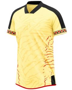 Maillot de football personnalisé jaune et noir avec short, uniforme de football en polyester respirant pour l'entraînement, les matchs, les tenues d'équipe, ensemble ajusté professionnel - Product Image 2