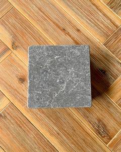 Ensemble de dessous-de-verre en marbre gris, élégants dessous-de-verre en pierre faits à la main, accessoires de table basse de luxe, décoration d'intérieur - Product Image 6