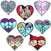 Patch brodé en forme de cœur de style gothique avec motif de crâne, adapté aux vestes, jeans, sacs, chapeaux, etc.