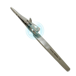 Portaagujas Silcock Premium de Acero Inoxidable, Instrumento Quirúrgico con Pinzas de Punta Fina para un Manejo Preciso de Agujas, Uso Hospitalario - Product Image 4