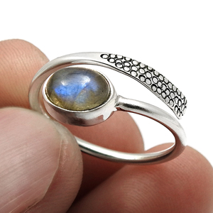 Design moderne Labradorite naturelle 925 vente en gros de pierres précieuses en argent sterling bagues faites à la main bijoux fins aux prix d'usine en gros - Product Image 2