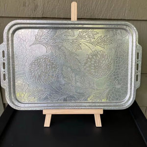 Bandeja Redonda de Aluminio Más Popular con Diseño de Flores Doradas, Apta para Lavavajillas, Vajilla para Centro de Mesa - Product Image 1