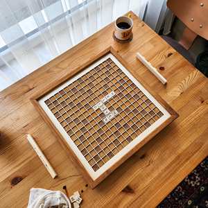 Jeu de Scrabble classique en bois avec des lettres de qualité supérieure pour un divertissement éducatif et des jeux de mots compétitifs à la maison - Product Image 5