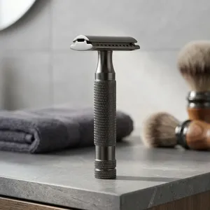 Rasoir de sécurité à double lame Morgans Industries avec manche en bambou/bois et poignée en caoutchouc pour le rasage du visage des hommes - Product Image 3