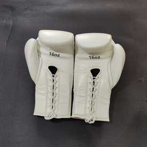 Guantes de boxeo ganadores blancos personalizados, novedad de 2025, guantes de boxeo personalizados profesionales, engranajes de lucha, diseño personalizado y boxeo con logotipo - Product Image 2