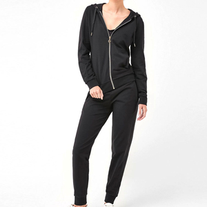 Servicio OEM, ropa de calle para mujer, chándales cómodos de ajuste regular, chándales informales de alta calidad para uso en exteriores, chándales multicolores para mujer - Product Image 1