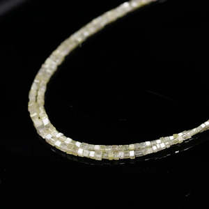 Perle de diamant blanc naturel 1,5-2,5 mm, taille ovale, clarté VVS, forme cubique avec coupe coussin et coupe princesse - Product Image 4