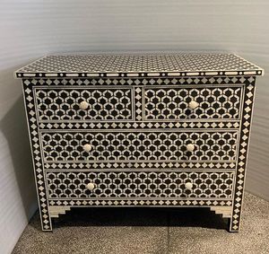 Armoire de salon en bois massif de style traditionnel antique avec incrustations en os, mobilier de maison de qualité supérieure pour chambre à coucher, villa, exporté - Product Image 5