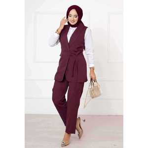 Conjunto de Traje con Chaleco Color Borgoña y Lazos Laterales para Mujer - Product Image 3