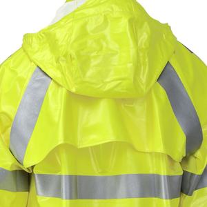 Veste de travail industrielle avec intérieur matelassé chaud, manches réglables et coque durable fabriquée au Pakistan. - Product Image 3
