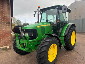 Tractor Agrícola Usado JOHN DEERE 5100R de 60HP con Motor y Caja de Cambios - Product Image 6