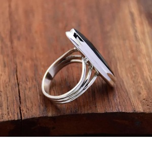 Anillo de ónix negro 925 Plata de ley Bohemia Declaración Checker Cut Triple Band Anillo ovalado largo Regalo para ella - Product Image 4