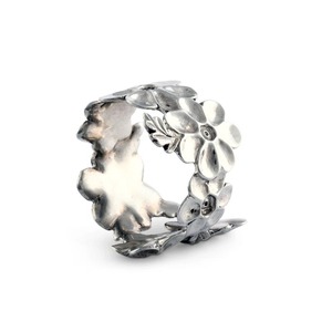 Anillo de Servilleta Floral Premium que Agrega un Toque Encantador Inspirado en la Naturaleza a la Decoración de la Mesa para Eventos y Uso Diario, Hecho a Mano en India - Product Image 4