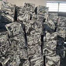 Chatarra de aluminio 6063 puro de alta calidad para aplicaciones de chatarra de extrusión y ruedas de aleación con alambre y hojas de aluminio - Product Image 3