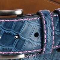 Haute qualité en cuir véritable bleu hommes Croc impression ceinture de golf point de contraste boucle en argent OEM Logo personnalisé 38mm en gros