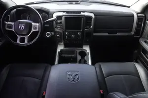 RAM 2500 Laramie 2018 USADO con Volante a la Izquierda/Derecha - Product Image 3