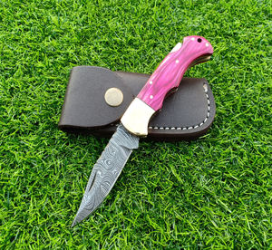 Couteau de poche pliant fait main en acier damas Rasoir-Bord pointu Qualité de qualité Porter au quotidien Couteau de camping Personnalisation OEM - Product Image 1