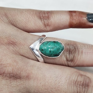 Joyería de piedra en bruto Anillo de mujer Turquesa natural Piedra preciosa cruda Piedra natal de Diciembre V Corona Banda Fiesta Anillo de plata esterlina 925 - Product Image 4