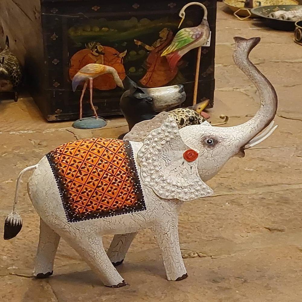 สีดำสีกากี