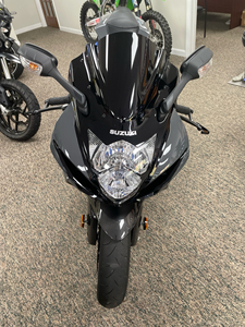 Offre aux enchères – Moto sportive GSX-R750 2025 de marque originale avec une puissance de 1001-2000W et une vitesse maximale de >80 km/h – Acompte requis - Product Image 3